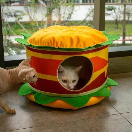 Hamburger & Fries Bed - Always Whiskered
