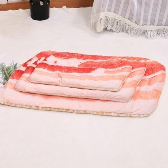 Pet bacon blanket bed - Always Whiskered 