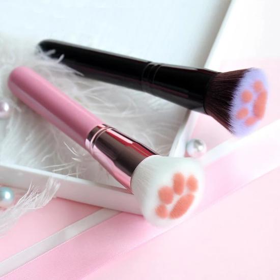 Cat paw makeup brush