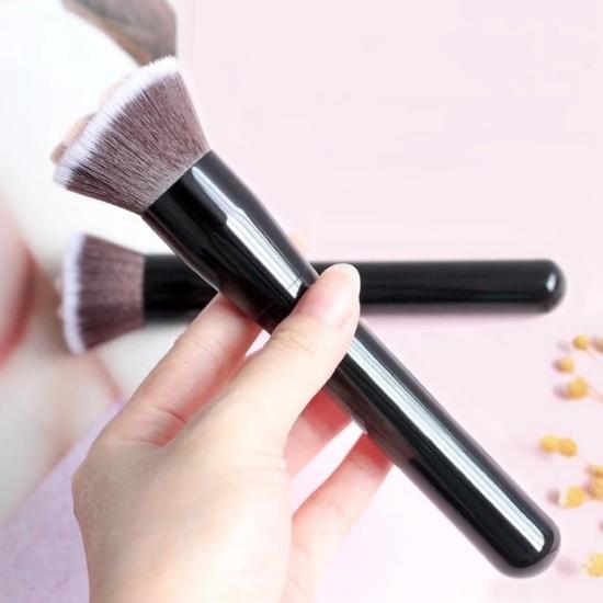 Cat paw makeup brush
